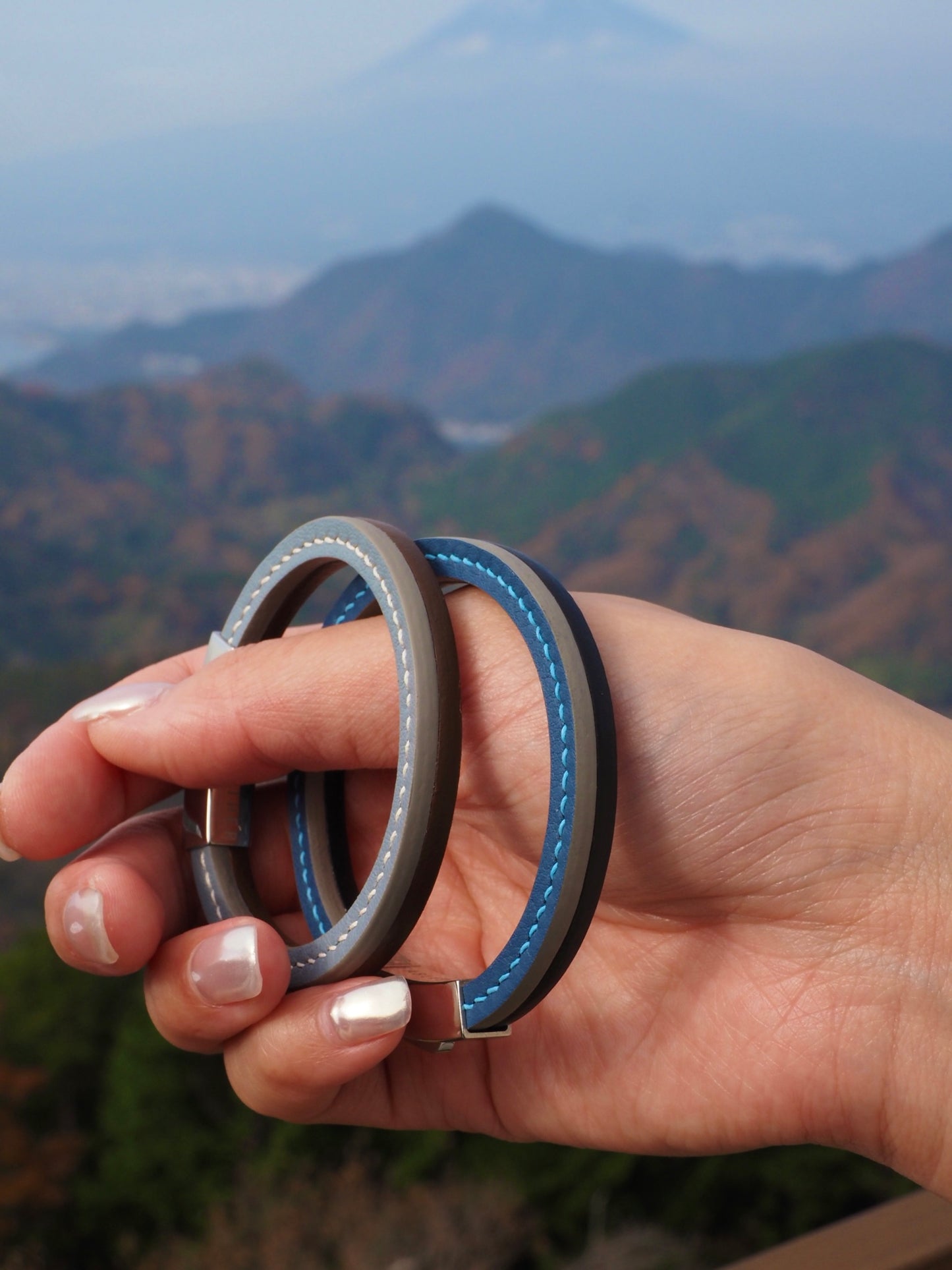 BI-TONE BRACELET